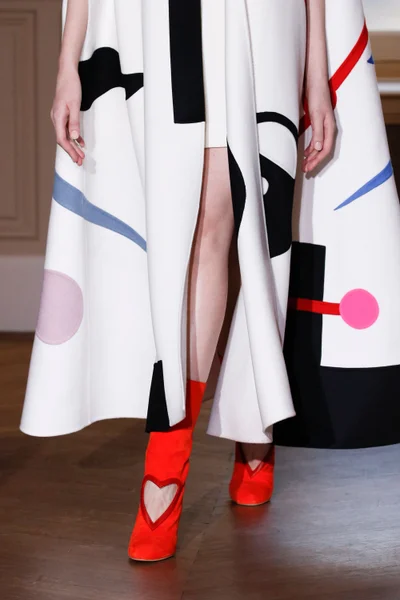 Look 1